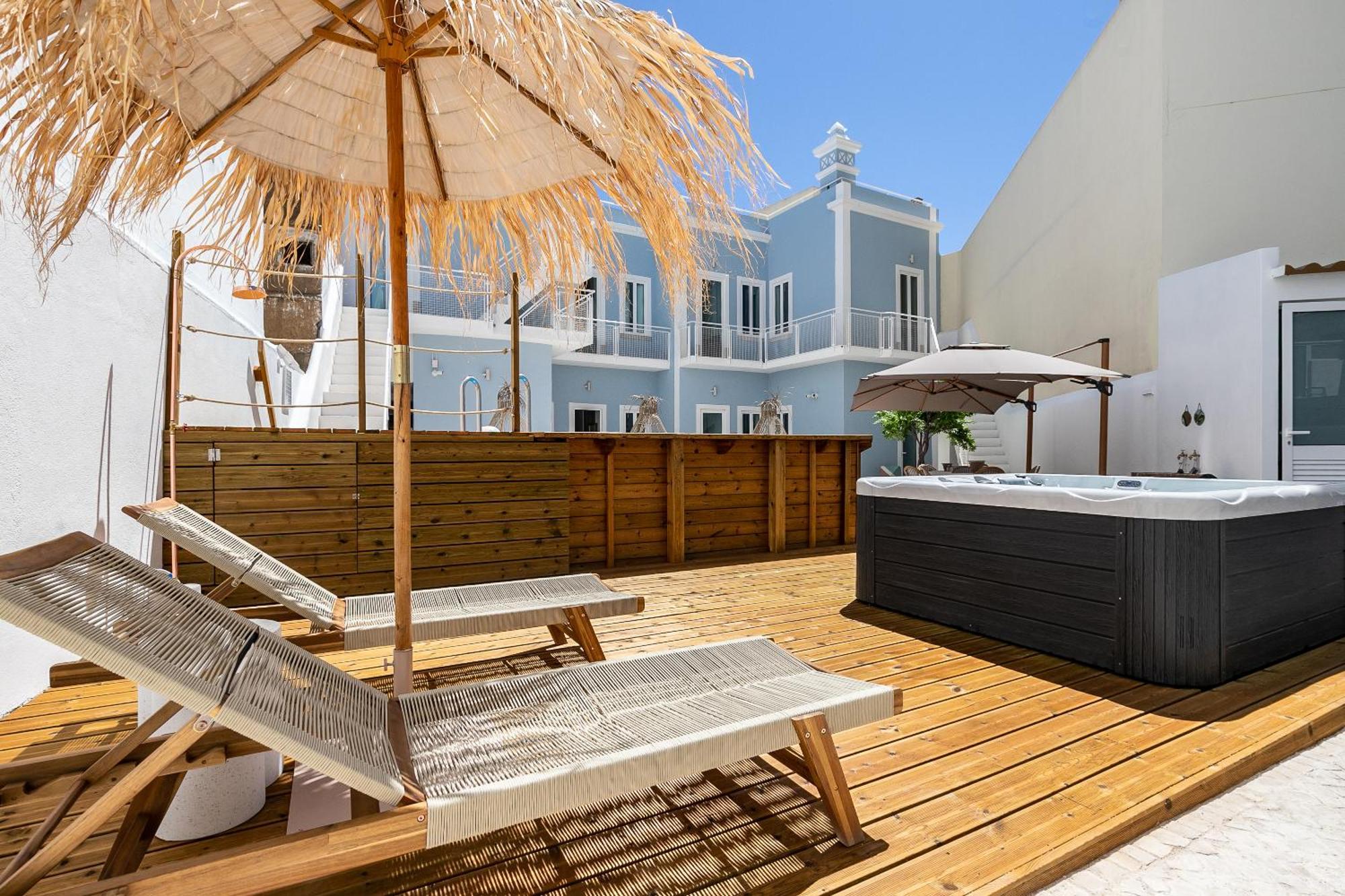 פארו Dona Simone Boutique Suites & Studios - By @ Rita'S Place מראה חיצוני תמונה
